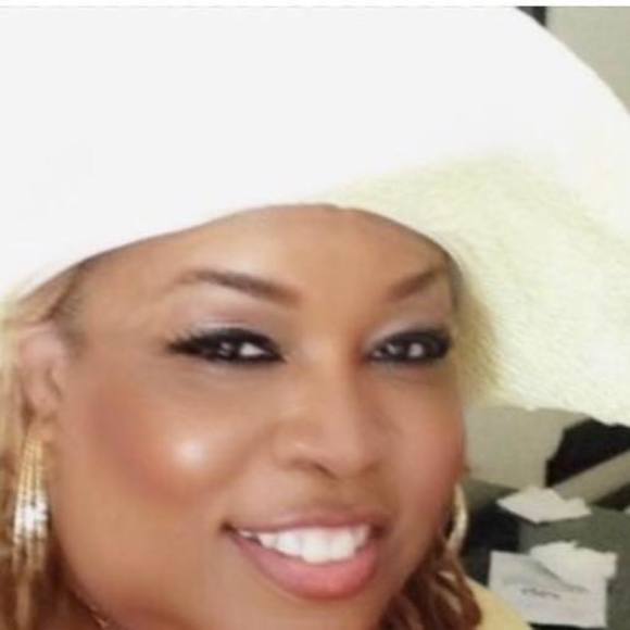 Meet your Posher, Ruby - Picture 1 of 1